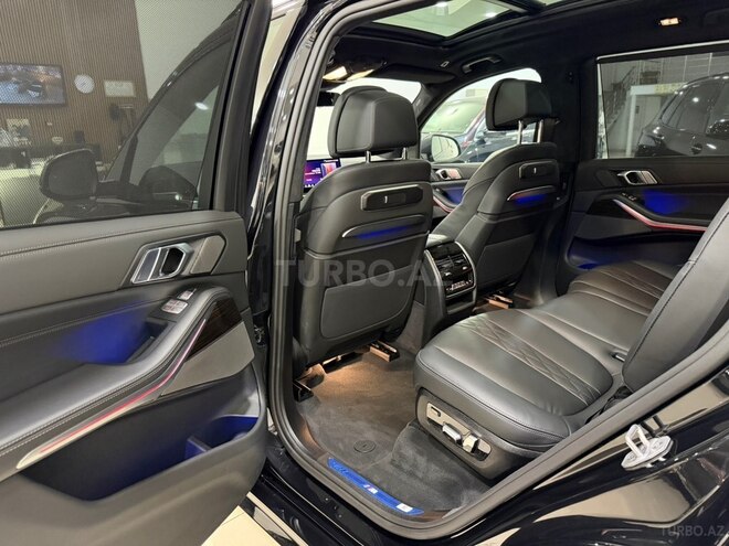 BMW X7-31