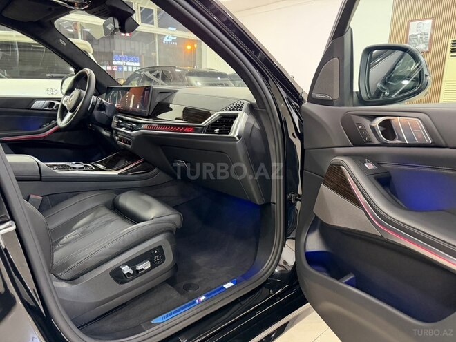 BMW X7-37