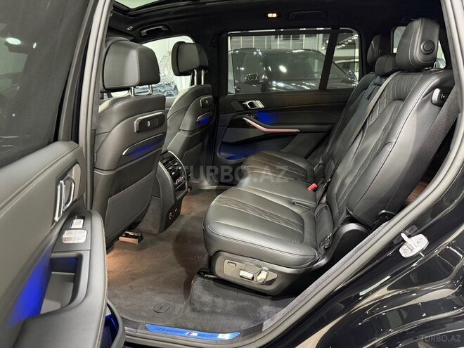BMW X7-30