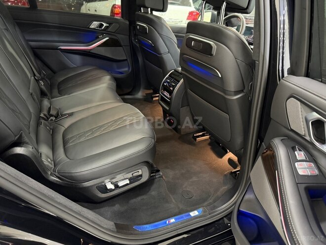 BMW X7-42