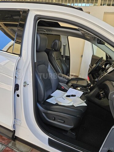 Hyundai Santa Fe-11