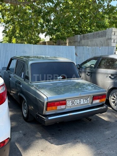 LADA (VAZ) 2107-2