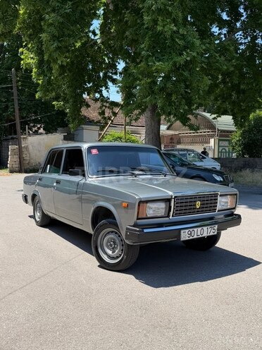 LADA (VAZ) 2107-1