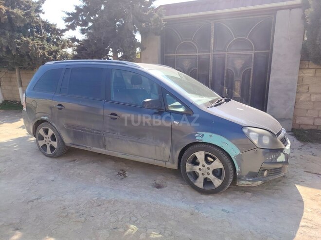 Opel Zafira-4
