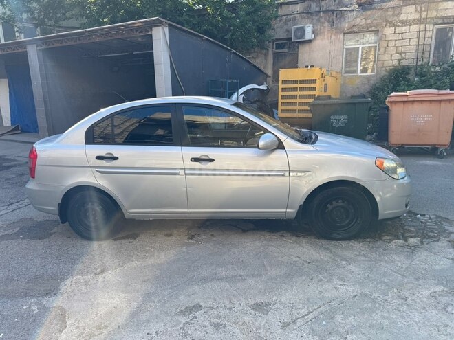 Hyundai Accent-5