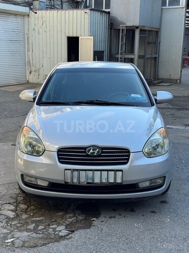 Hyundai Accent-1