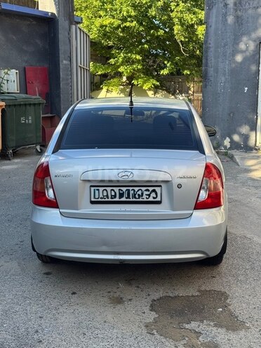 Hyundai Accent-9