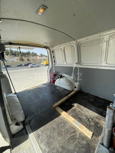 Volkswagen Transporter-6