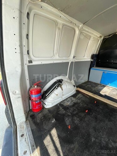 Volkswagen Transporter-15