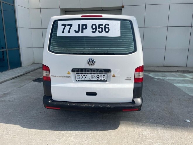 Volkswagen Transporter-2