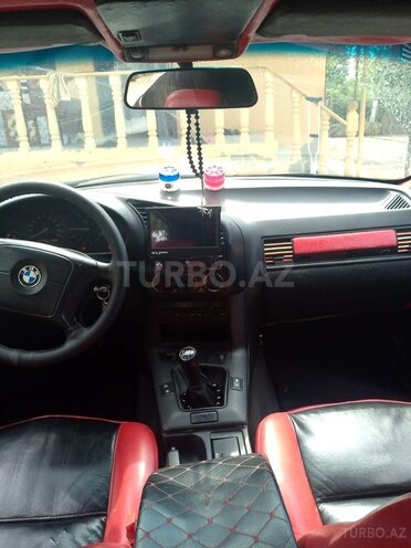 BMW 318-7