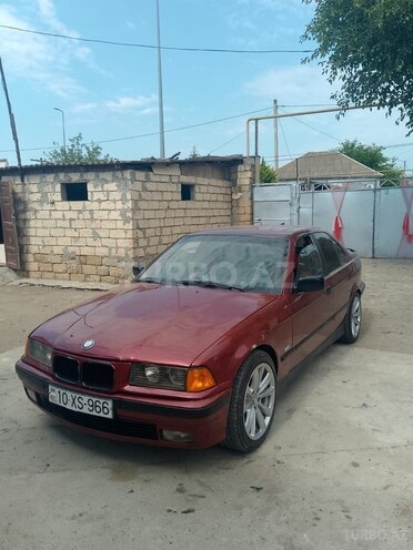 BMW 318-1