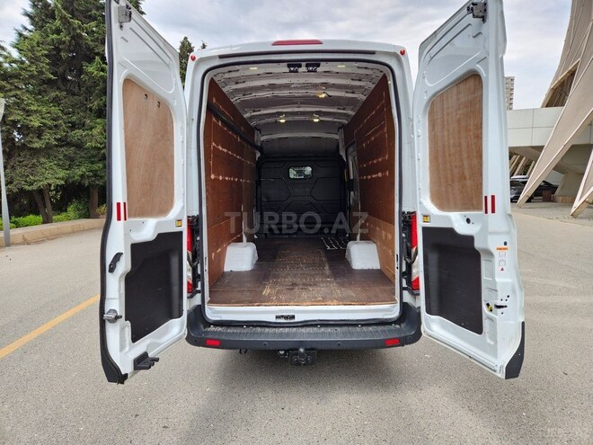 Ford Transit-14