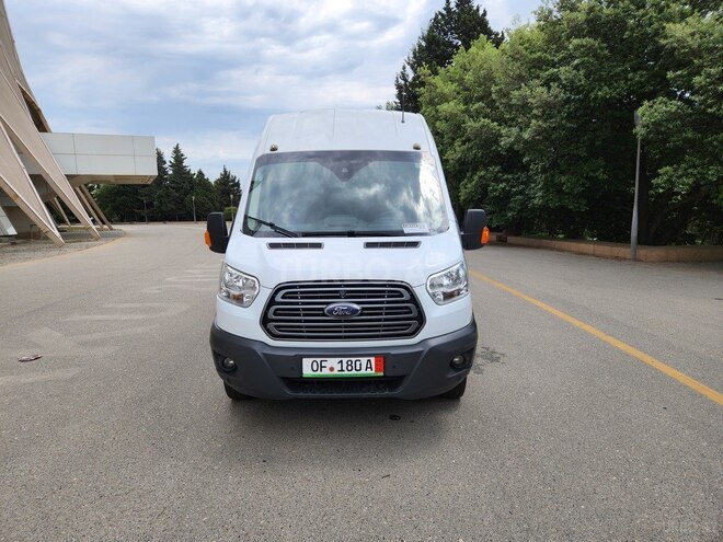 Ford Transit-3