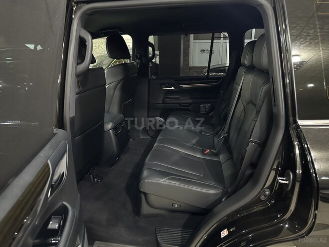 Lexus LX 450d-10