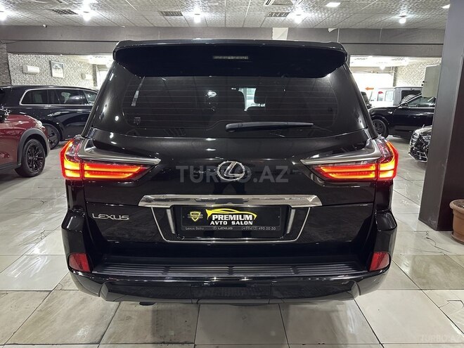 Lexus LX 450d-4