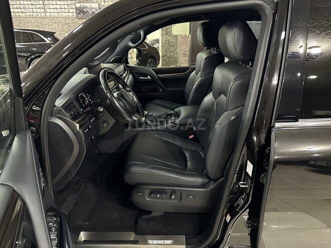 Lexus LX 450d-8