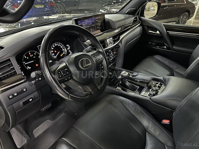 Lexus LX 450d-7