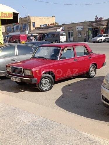 LADA (VAZ) 2107-1
