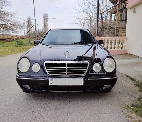 Mercedes E 320-2
