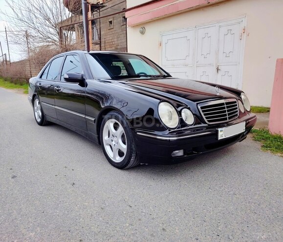 Mercedes E 320-3