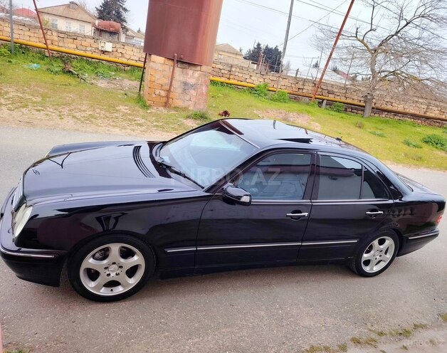 Mercedes E 320-8