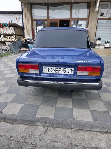 LADA (VAZ) 2107-2