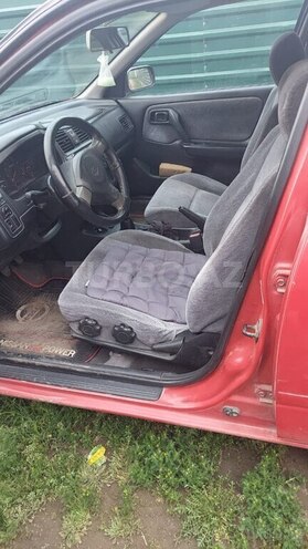 Nissan Primera-4