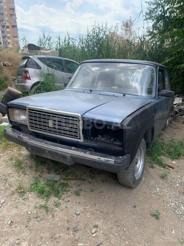 LADA (VAZ) 2107-1