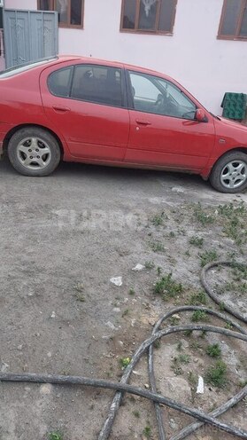 Nissan Primera-7