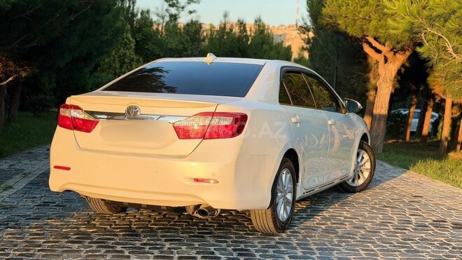 Toyota Camry-3