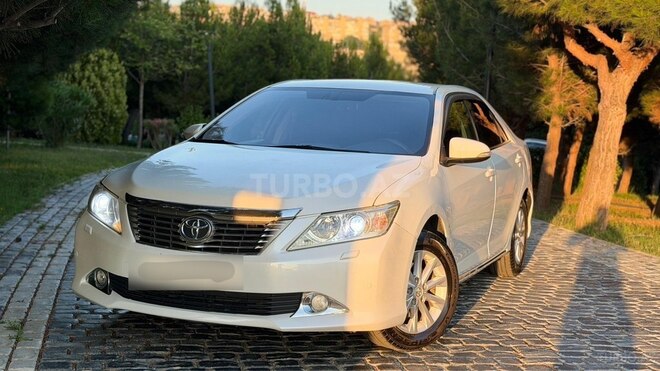 Toyota Camry-9
