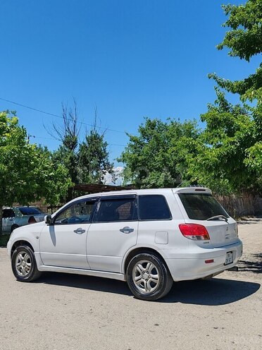 Mitsubishi Airtrek-2