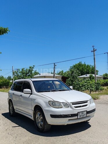 Mitsubishi Airtrek-6