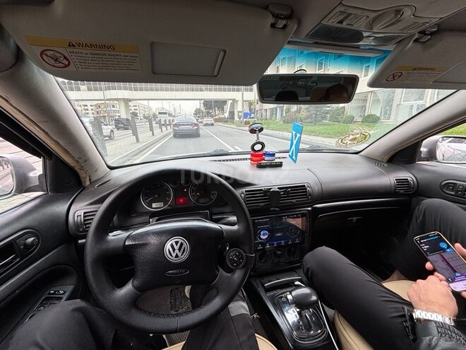 Volkswagen Passat-5