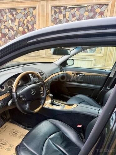 Mercedes E 320-6