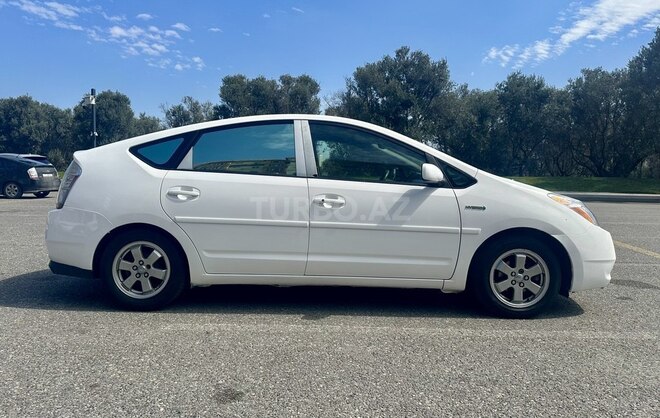Toyota Prius-6