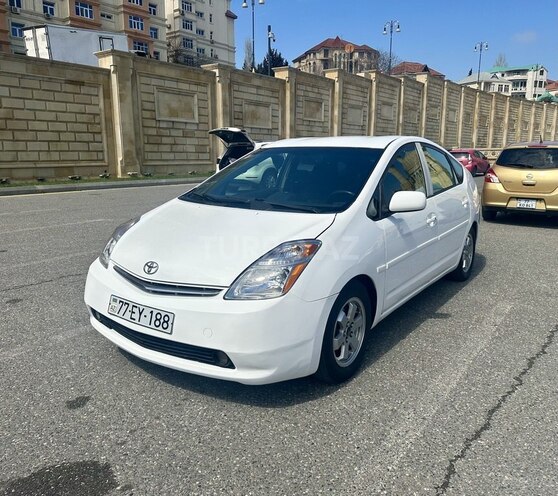 Toyota Prius-3