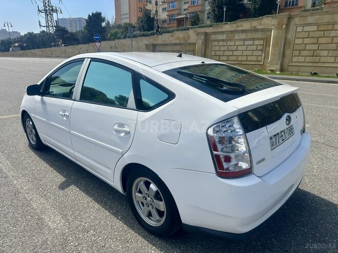 Toyota Prius-18