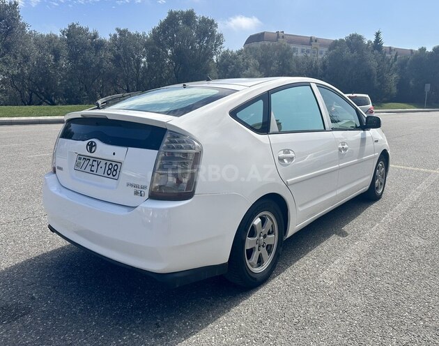 Toyota Prius-7