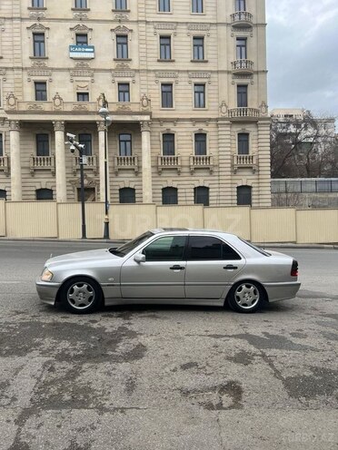 Mercedes C 220-2