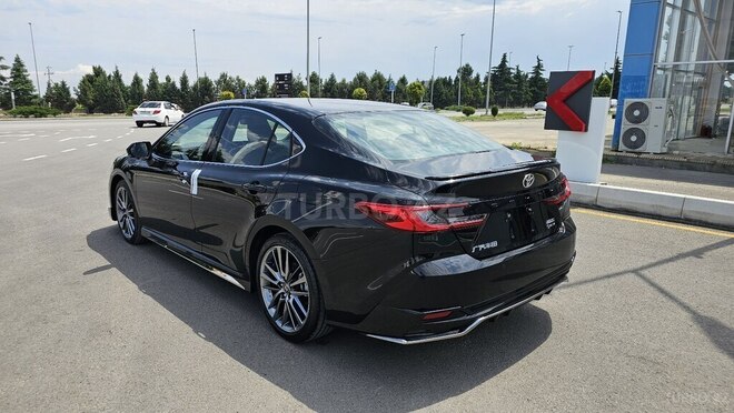 Toyota Camry-8
