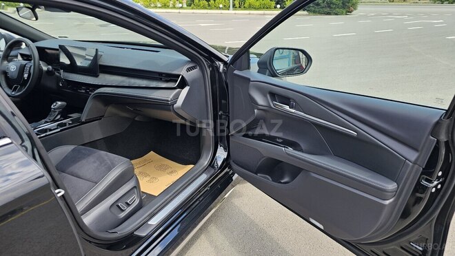 Toyota Camry-11