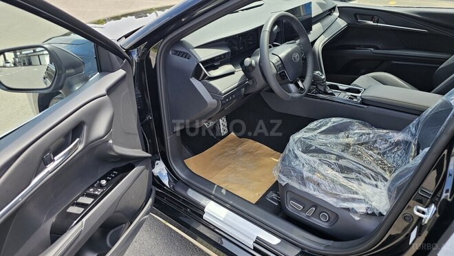 Toyota Camry-14