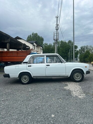 LADA (VAZ) 2107-4