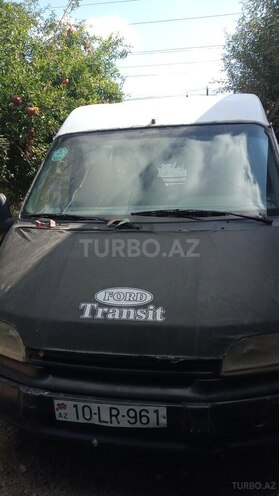 Ford Transit-2