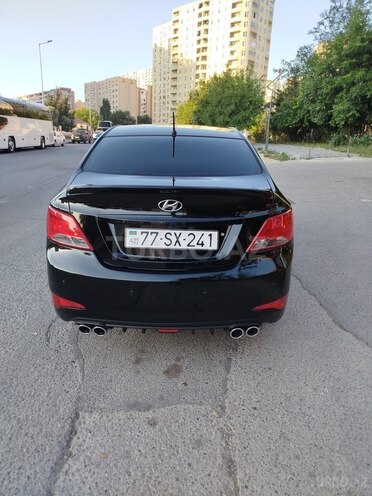 Hyundai Accent-2