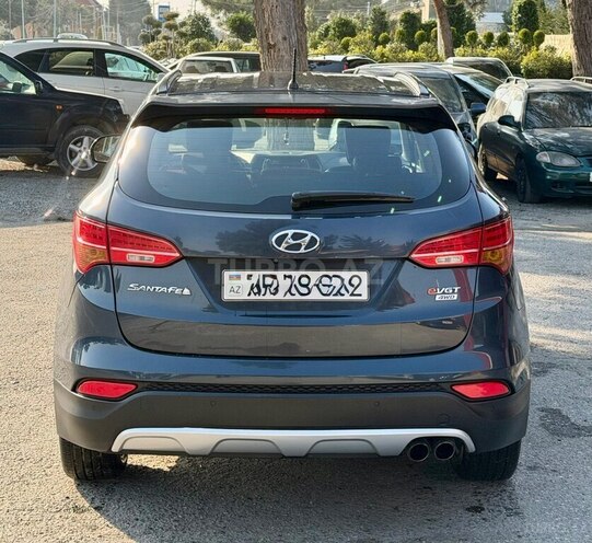 Hyundai Santa Fe-5