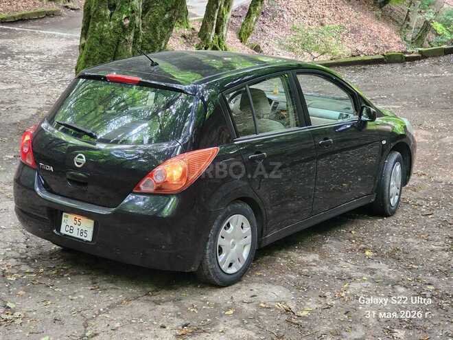 Nissan Tiida-4