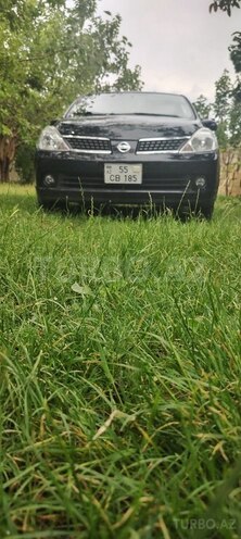 Nissan Tiida-15